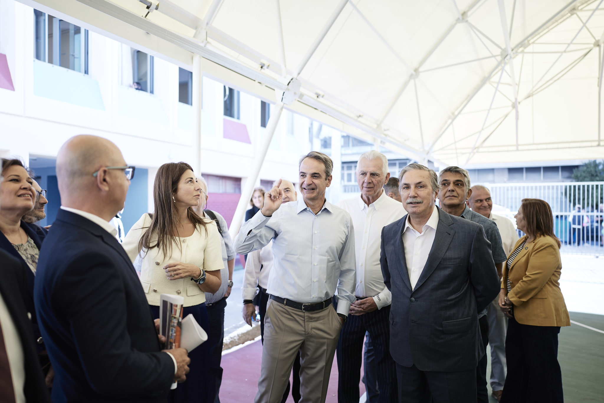 Μητσοτάκης: Επίσκεψη στο Ωνάσειο Σχολείο Περιστερίου