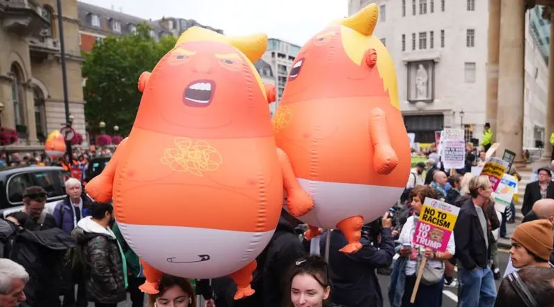 Βρετανία: Χιλιάδες διαδηλωτές στο Λονδίνο κατά της επίσκεψης του Ντόναλντ Τραμπ