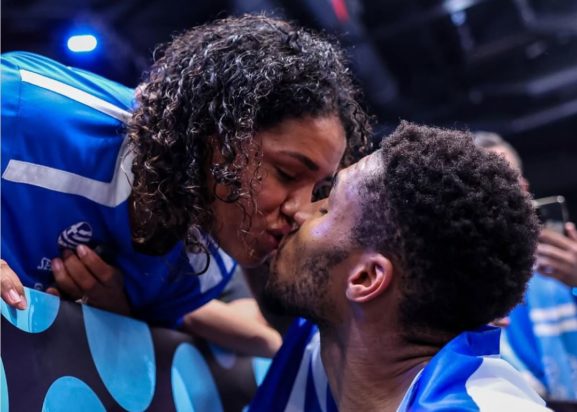 ΓΙΑΝΝΗΣ ΑΝΤΕΤΟΚΟΥΝΜΠΟ ΜΑΡΑΙΑ