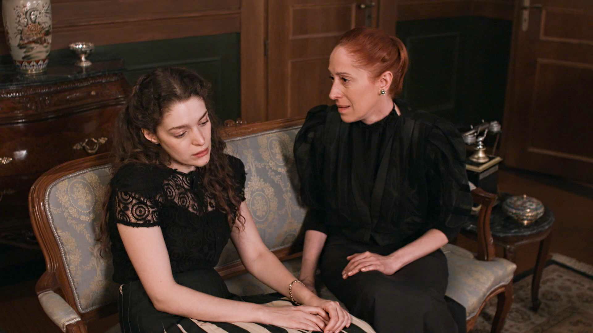 Grand Hotel: Η Αλίκη είναι αποφασισμένη να δώσει τέλος στη ζωή της- Καθηλωτικό διπλό επεισόδιο απόψε