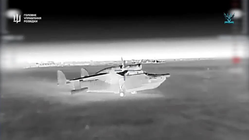 Ουκρανία: Η ελιτ μονάδα «φαντασμάτων» κατέστρεψε για πρώτη φορά ρωσικά αεροσκάφη και ελικόπτερο στην Κριμαία – Δείτε το βίντεο