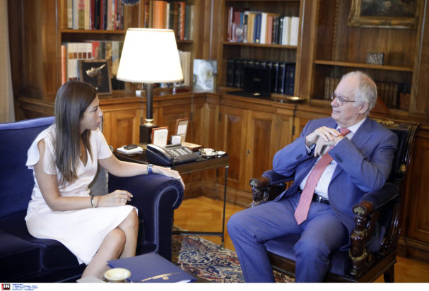 Τασούλας- Ζαχαράκη