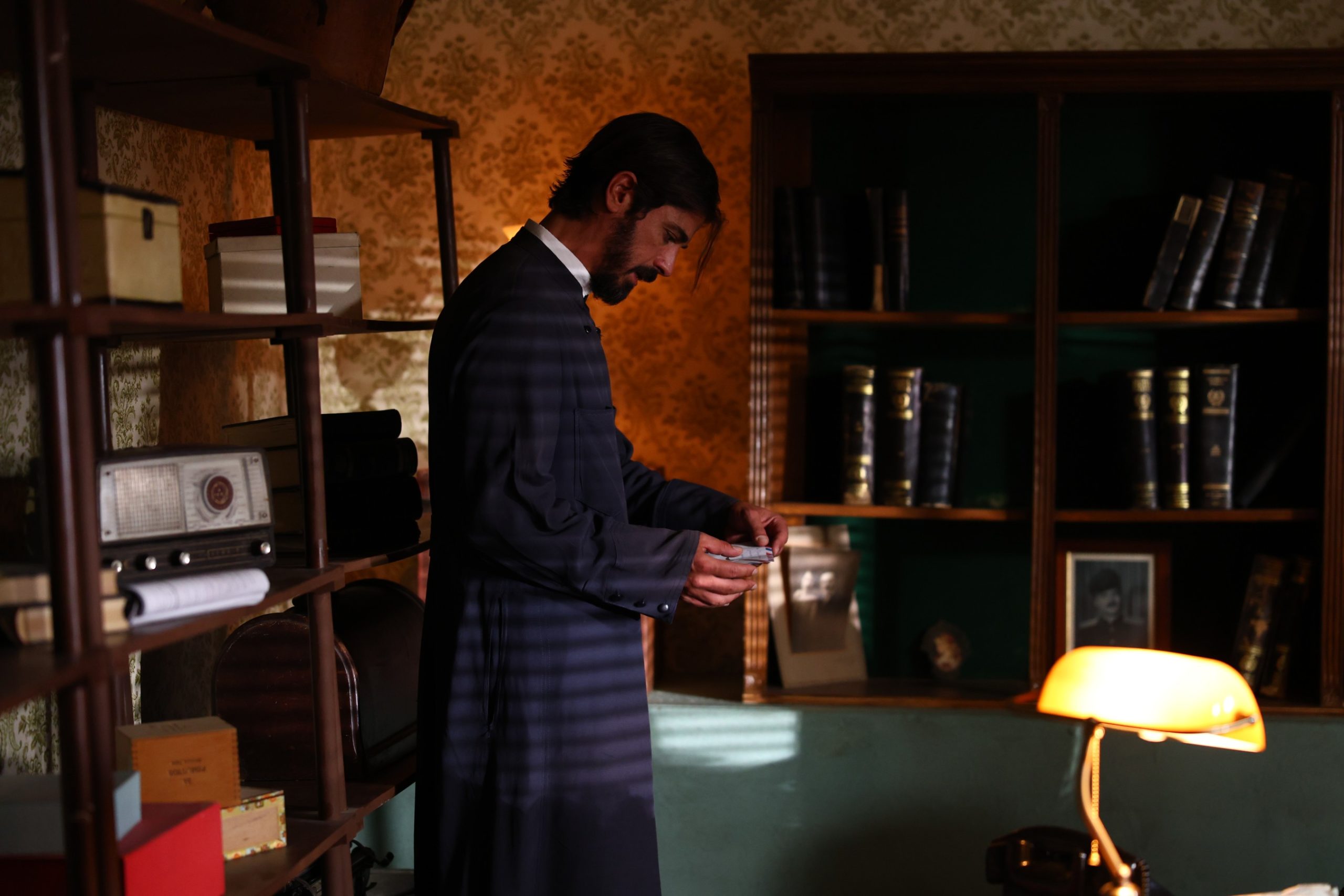 Άγιος Έρωτας: Ο πατήρ Νικόλαος βρίσκει τη χαμένη κόρη της Χλόης – Τι θα δούμε στα επεισόδια της εβδομάδας