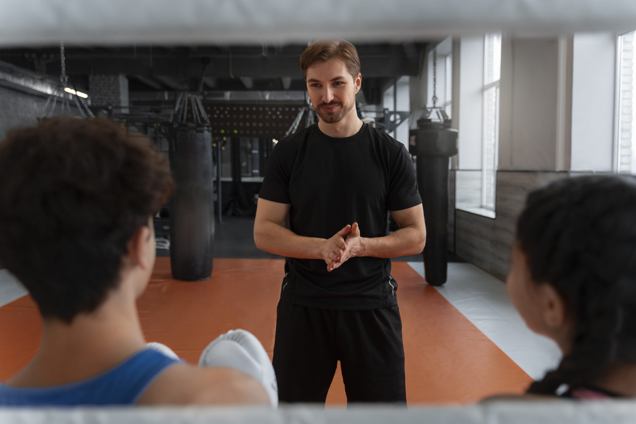 Προπονητής γυμναστικής μοιράζεται 11 έξυπνες συμβουλές για την απώλεια βάρους: «Έτσι θα χτίσετε μύες και να χάσετε κιλά ταυτόχρονα»