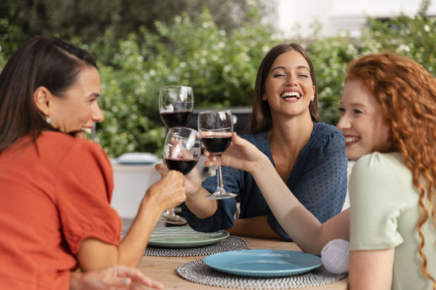 Εγκέφαλος: Η καθημερινή κατανάλωση ενός ποτού μπορεί να προκαλέσει βλάβη, σύμφωνα με νέα μελέτη