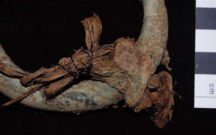 Φωτογραφία: GUARD Archaeology Ltd The Penannular Bar Bracelets