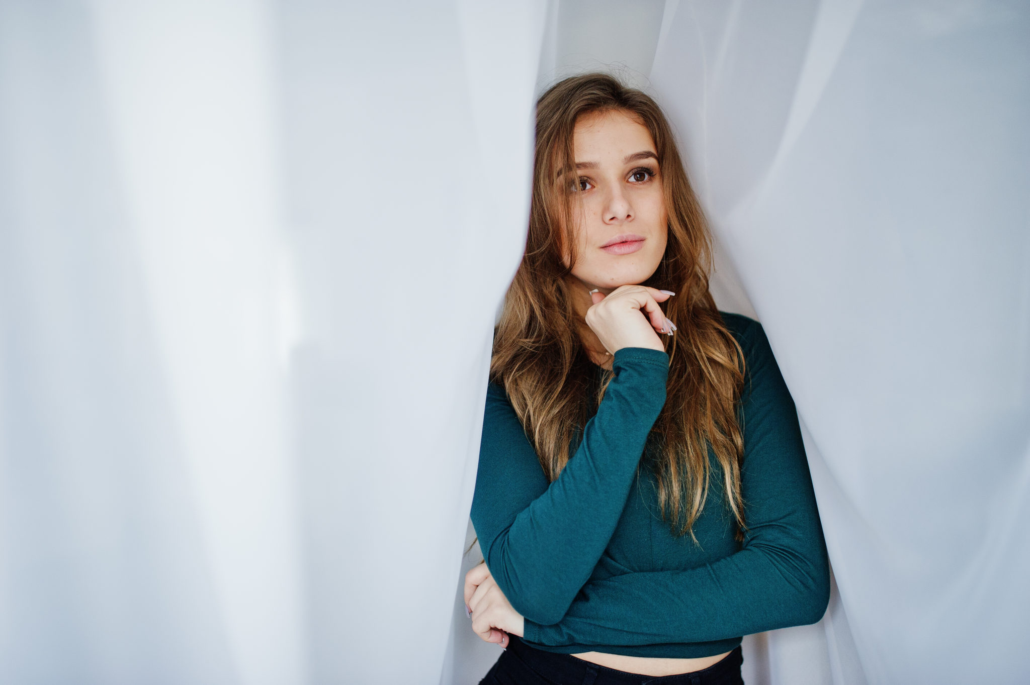 Φοβάται να ζητήσει από τον αρραβωνιαστικό της να υπογράψουν προγαμιαίο συμβόλαιο – “δεν θέλω να με περάσει για προικοθήρα” . Φωτογραφία: Freepik