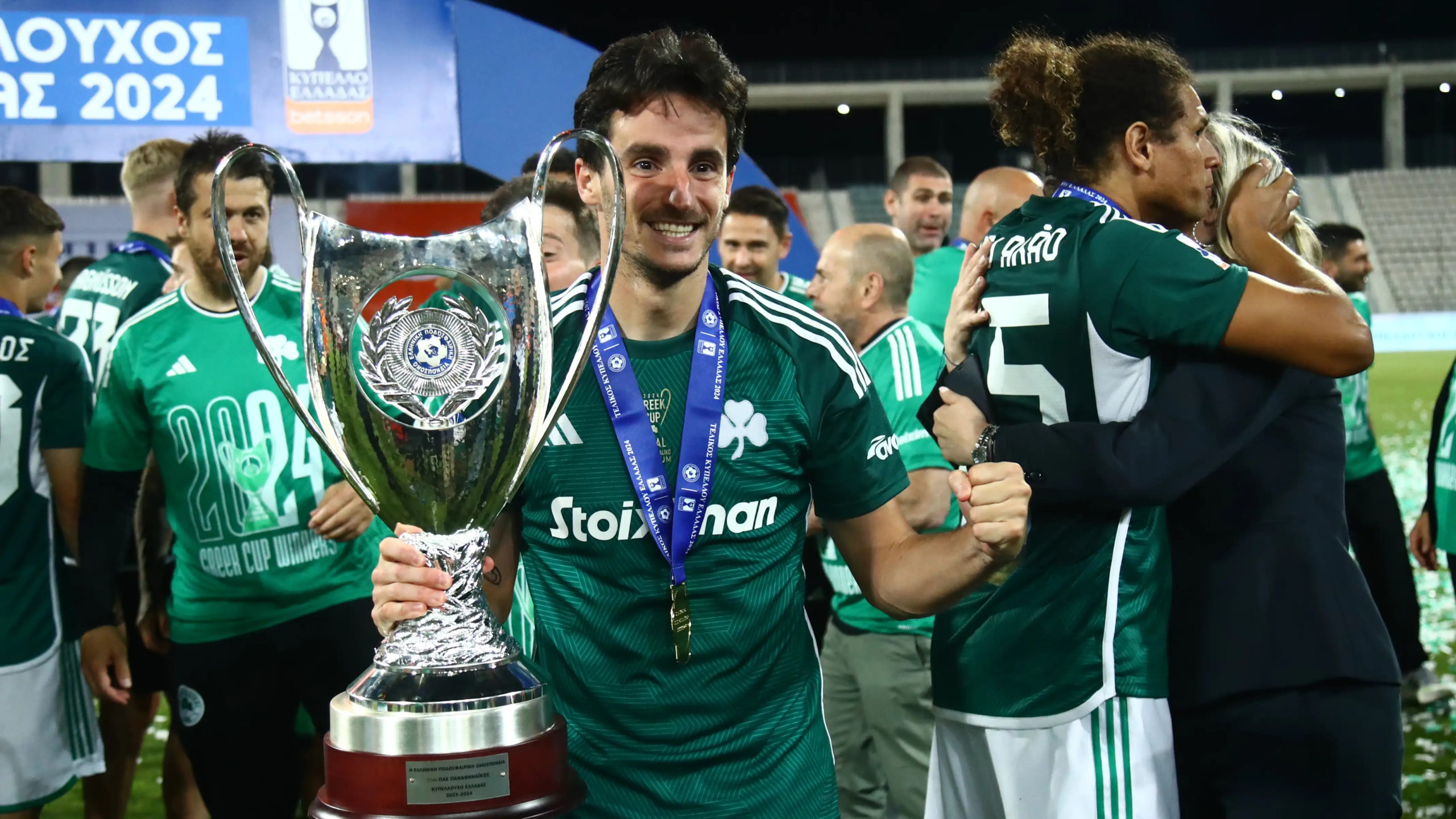 Βγήκαν «μαχαίρια» στον Παναθηναϊκό μετά την απόλυση Ρουί Βιτόρια – Αιχμές από Χουάνκαρ και Ρούμπεν Πέρεθ