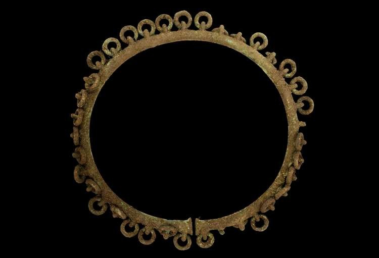 Φωτογραφία: GUARD Archaeology Ltd The Penannular Bar Bracelets