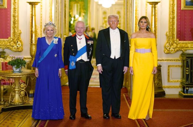 ΤΡΑΜΠ ΜΕΛΑΝΙΑ ΚΑΡΟΛΟΣ