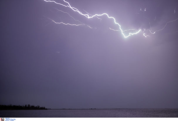 καιρός κακοκαιρία βροχή καταιγίδα καταιγίδες