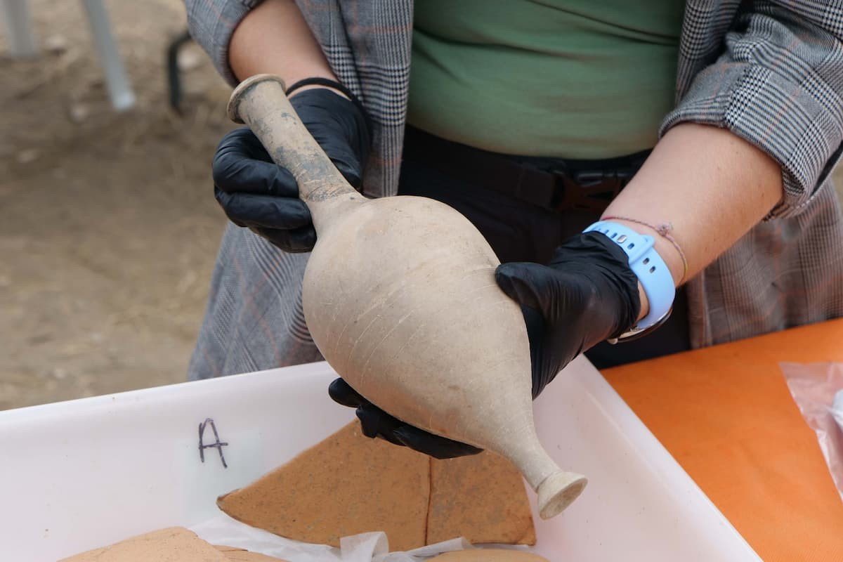 Κεραμικά που ανακαλύφθηκαν στο σημείο. Φωτογραφία: Universidad de Málaga