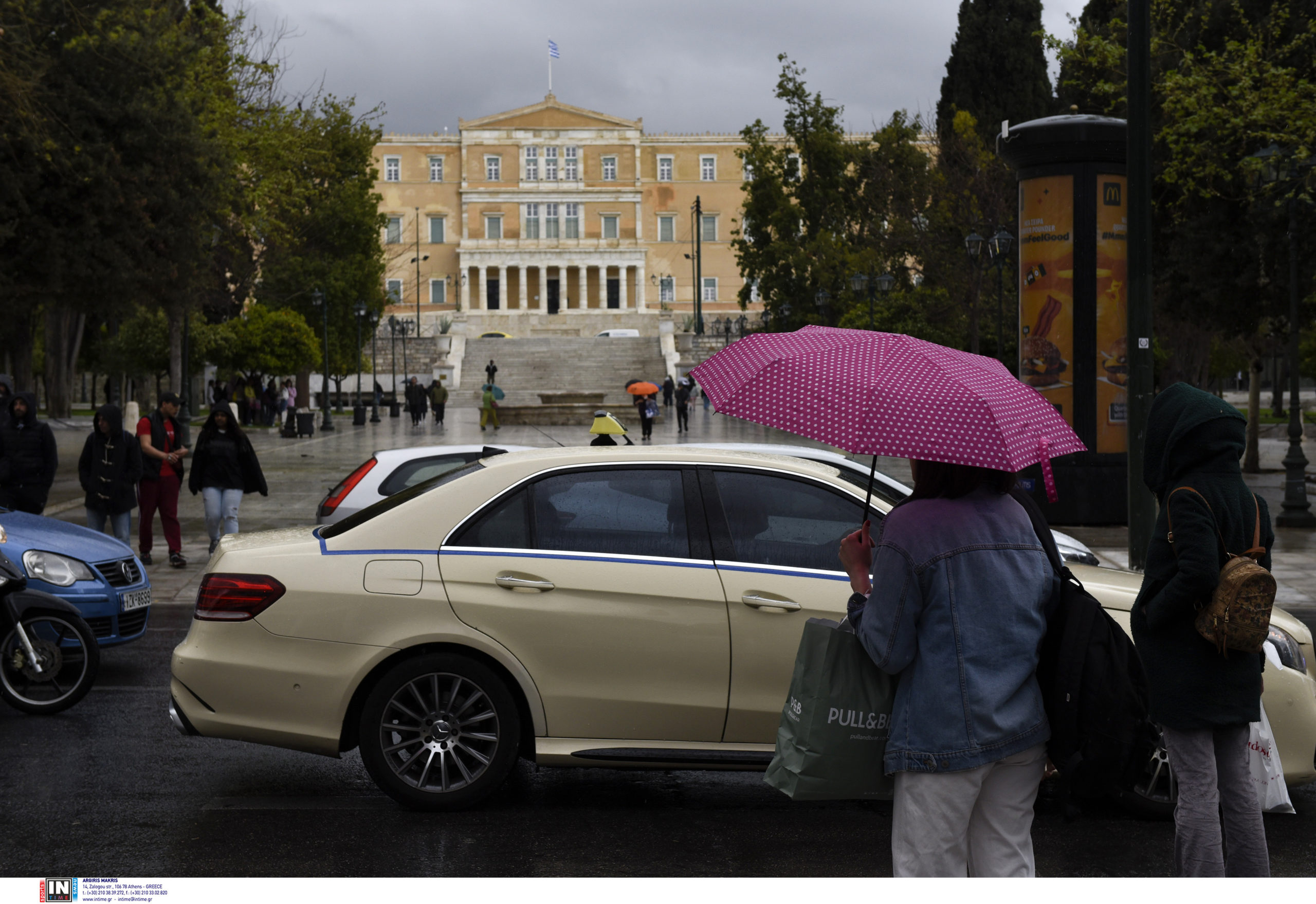 LIVE η κίνηση: Η βροχή έφερε κυκλοφοριακό χάος – Ουρές χιλιομέτρων στον Κηφισό, καθυστερήσεις άνω των 30′ στην Αττική Οδό 