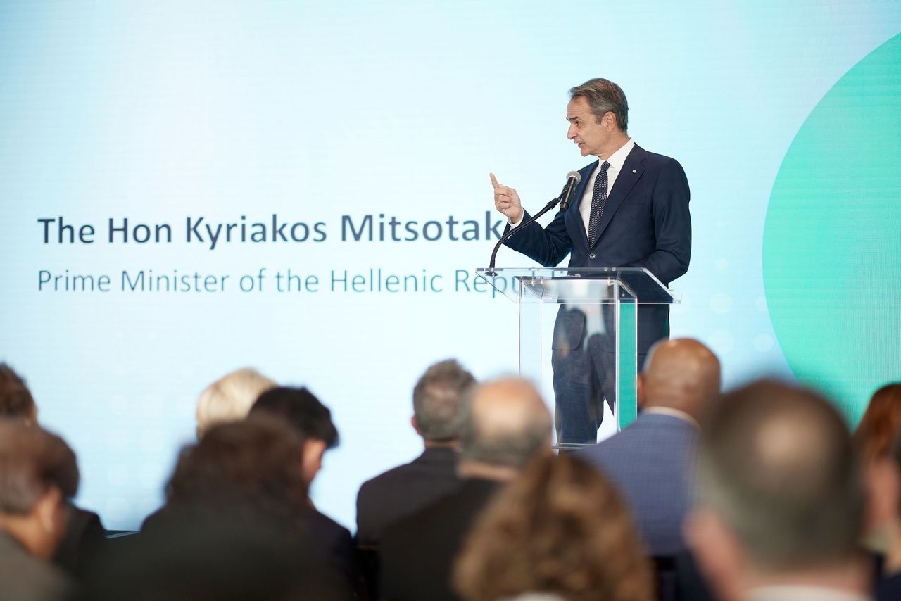 Μητσοτάκης: Εξετάζουμε την απαγόρευση της χρήσης των social media από ανηλίκους κάτω των 16 ετών