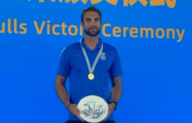 Στέφανος Ντούσκος