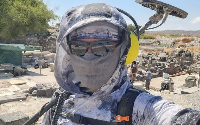 O Edie Lipsman, εθελοντής στο έργο των ανασκαφών στον Ίππο, στην ανατολική Γαλιλαία. Φωτογραφία: Εθνικό Πάρκο της Susita