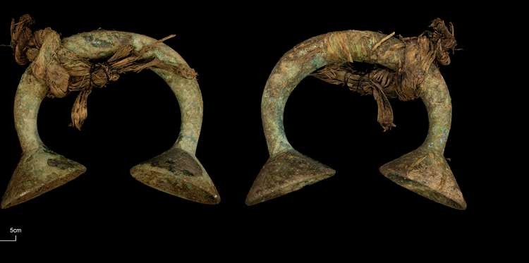 Φωτογραφία: GUARD Archaeology Ltd The Penannular Bar Bracelets