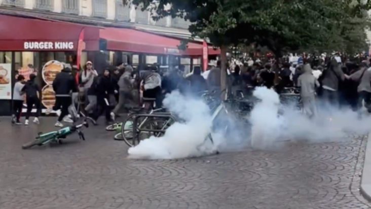 Παρίσι τηγανιτό κοτόπουλο