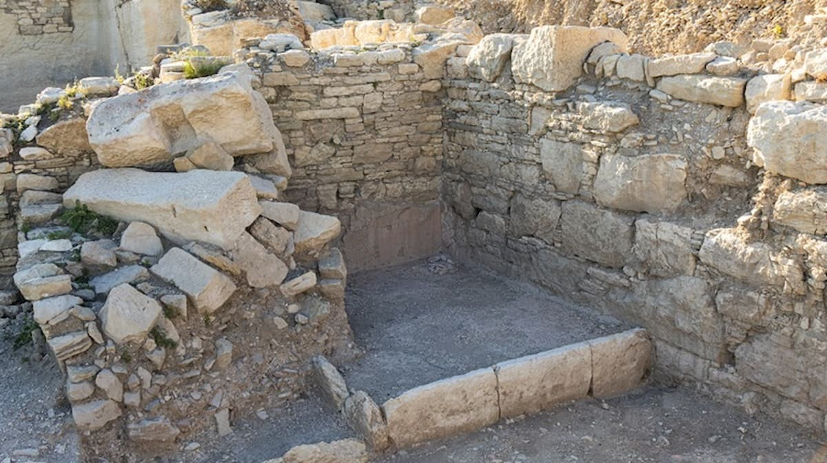 Ένα από τα κανάλια αποχέτευσης του υδραυλικού συστήματος που ανακαλύφθηκε στη Σεγέστα. Φωτογραφία: Αρχαιολογικό πάρκο της Σεγέστας.