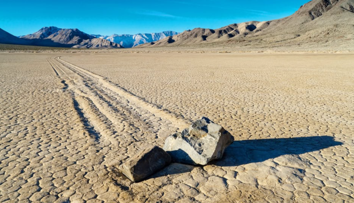 πέτρες που «περπατάνε κοιλάδα του θανάτου