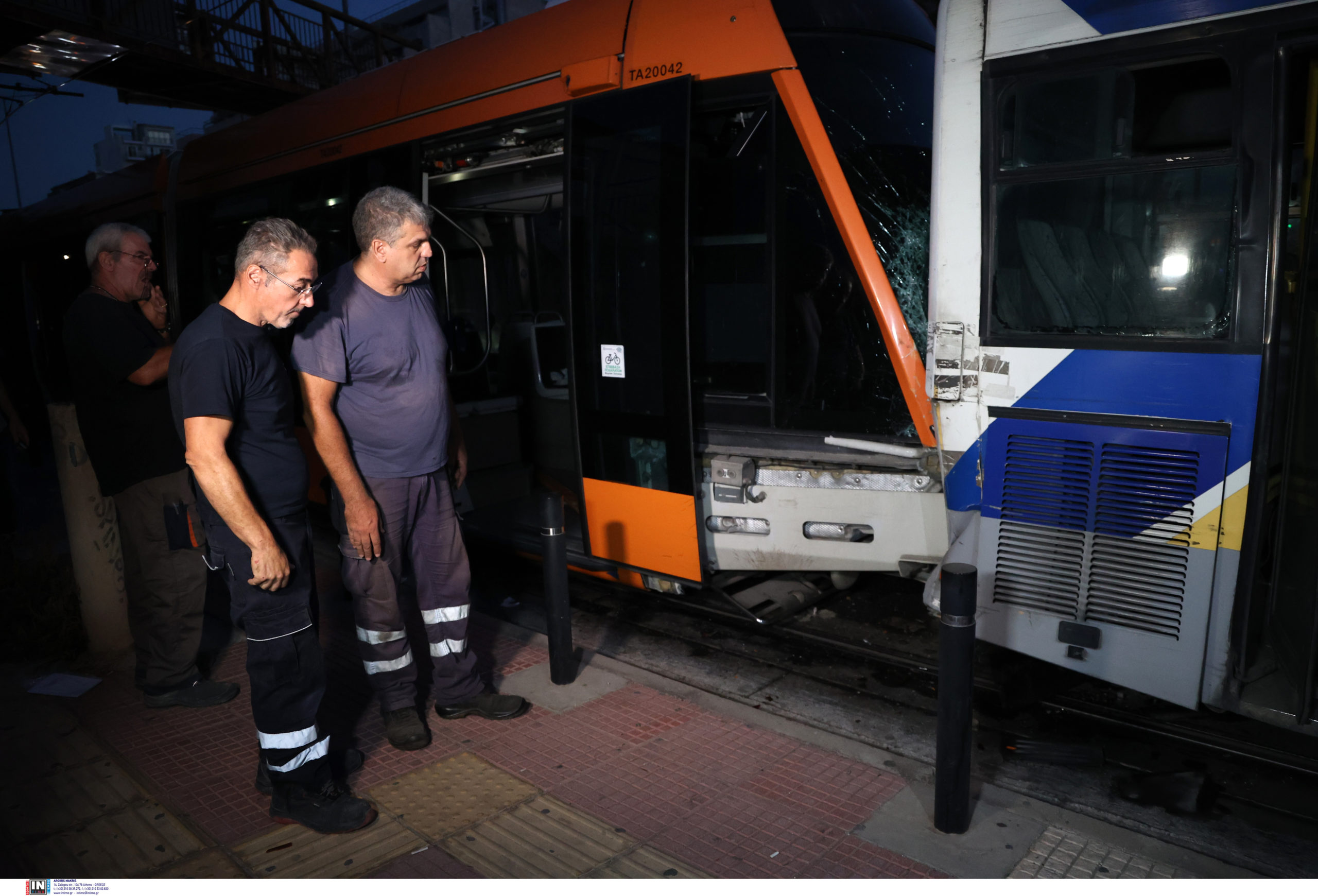 Τροχαίο, Πειραιάς, Τραμ, Λεωφορείο