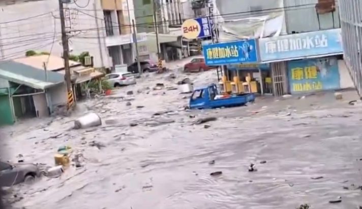 ΤΥΦΩΝΑΣ ΡΑΓΚΑΣΑ ΤΑΙΒΑΝ