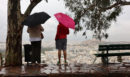 Καιρός: Μελτέμια και μπόρες σήμερα, προειδοποιεί ο Μαρουσάκης - «Έρχεται» 48ωρο αστάθειας με καταιγίδες, κεραυνούς και χαλάζι