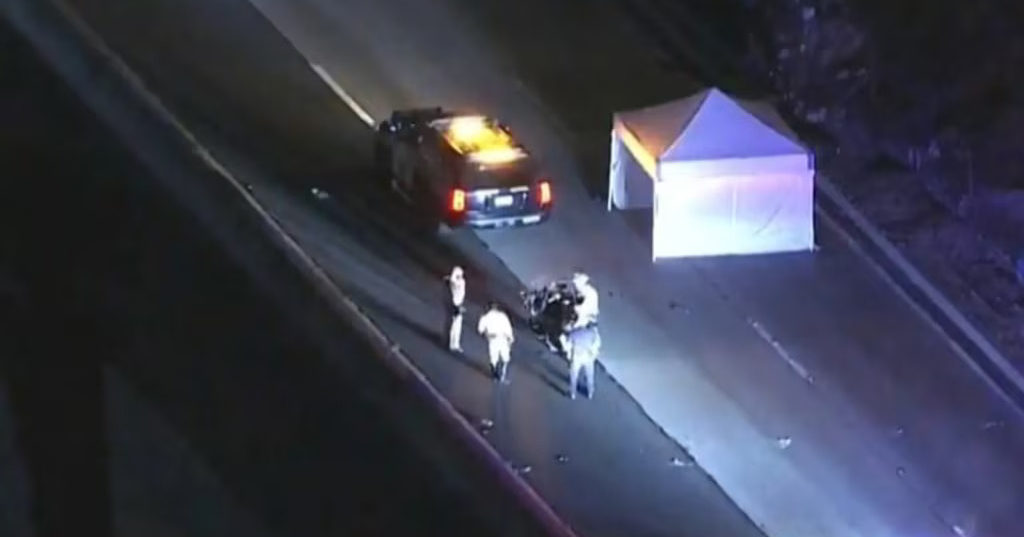 Βίντεο – σοκ: Καταδίωξη μετατράπηκε σε τραγωδία όταν ύποπτος παρασύρθηκε από αυτοκίνητο σε live μετάδοση – «Θεέ μου, όχι»