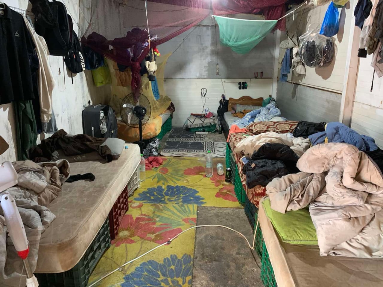 Μεγάλη επιχείρηση της ΕΛΑΣ για την εξάρθρωση κυκλώματος που εκμεταλλεύονταν αλλοδαπούς εργάτες – 13 συλλήψεις – ΒΙΝΤΕΟ και ΦΩΤΟ