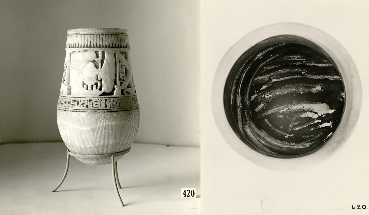 Αλαβάστρινο αγγείο απ’ τον τάφο του Φαραώ Τουταγχαμόν. KV 62 Αντικείμενο 420 , και τα περιεχόμενά του. Φωτογραφία: Griffith Institute, University of Oxford