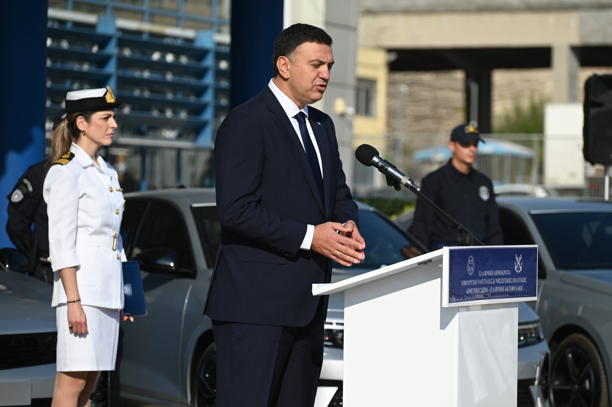 Βασίλης Κικίλιας, Λιμενικό Σώμα. Παράδοση 51 οχημάτων