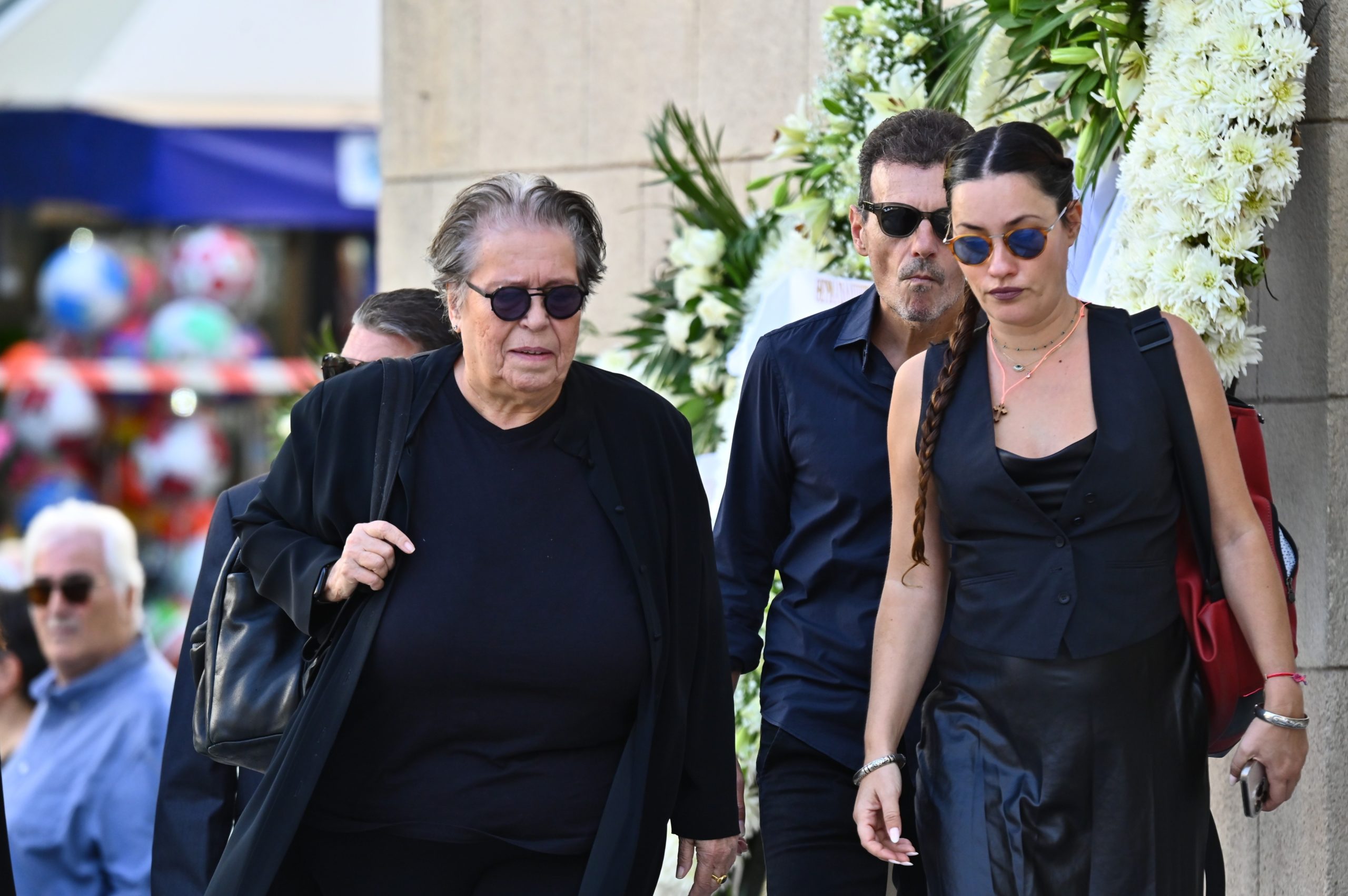 σορός, κηδεία, Διονύσης Σαββόπουλος