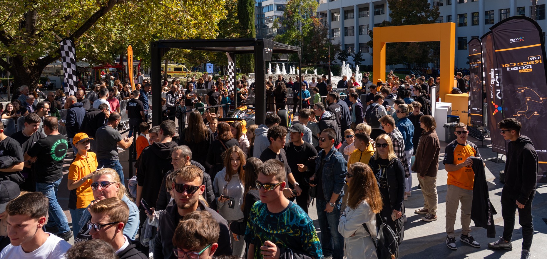 Ουρές στη Λάρισα για το showcar της McLaren F1 Team