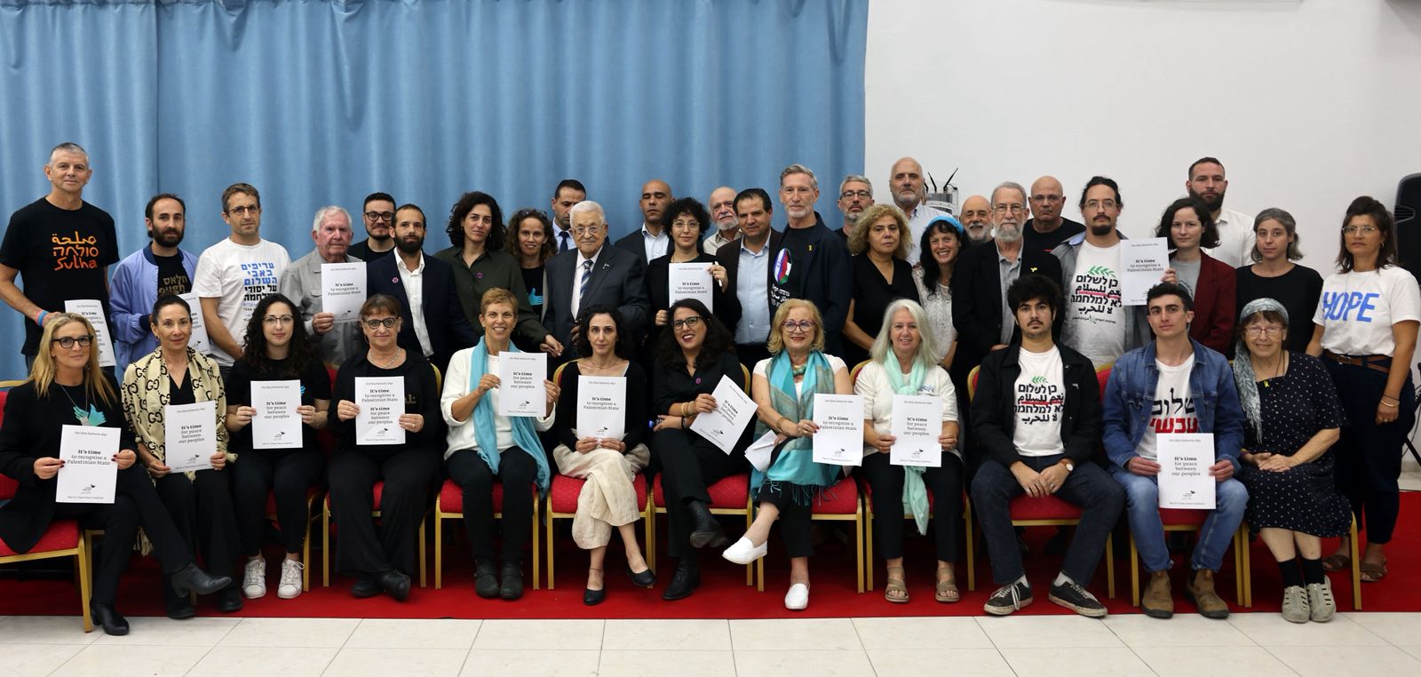 Μεσανατολικό: Ο Παλαιστίνιος πρόεδρος Αμπάς συναντήθηκε με Ισραηλινούς ακτιβιστές στη Ραμάλα