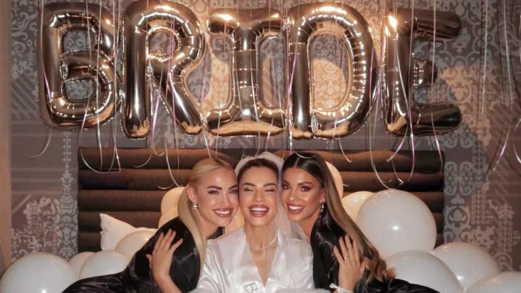 Ιωάννα Τούνη - Στέλλα Πάσσαρη - Έφη Γκούτα