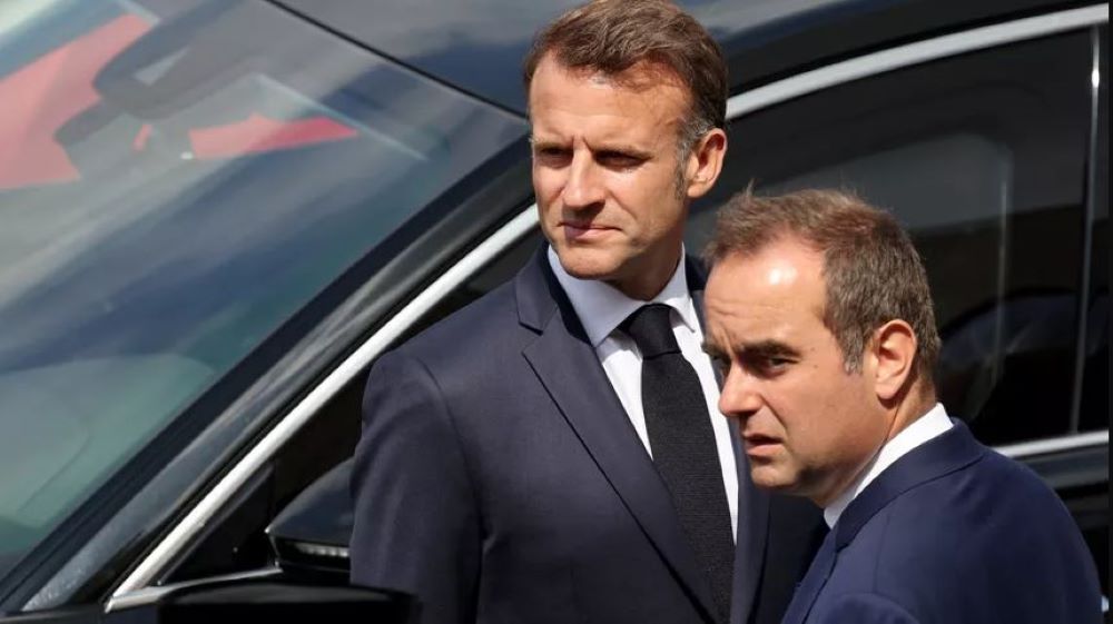 Γαλλία: Δεν πρόλαβαν να αναλάβουν καθήκοντα οι νέοι υπουργοί – Ποιον κατηγορεί για την παραίτησή του ο πρωθυπουργός των 27 ημερών