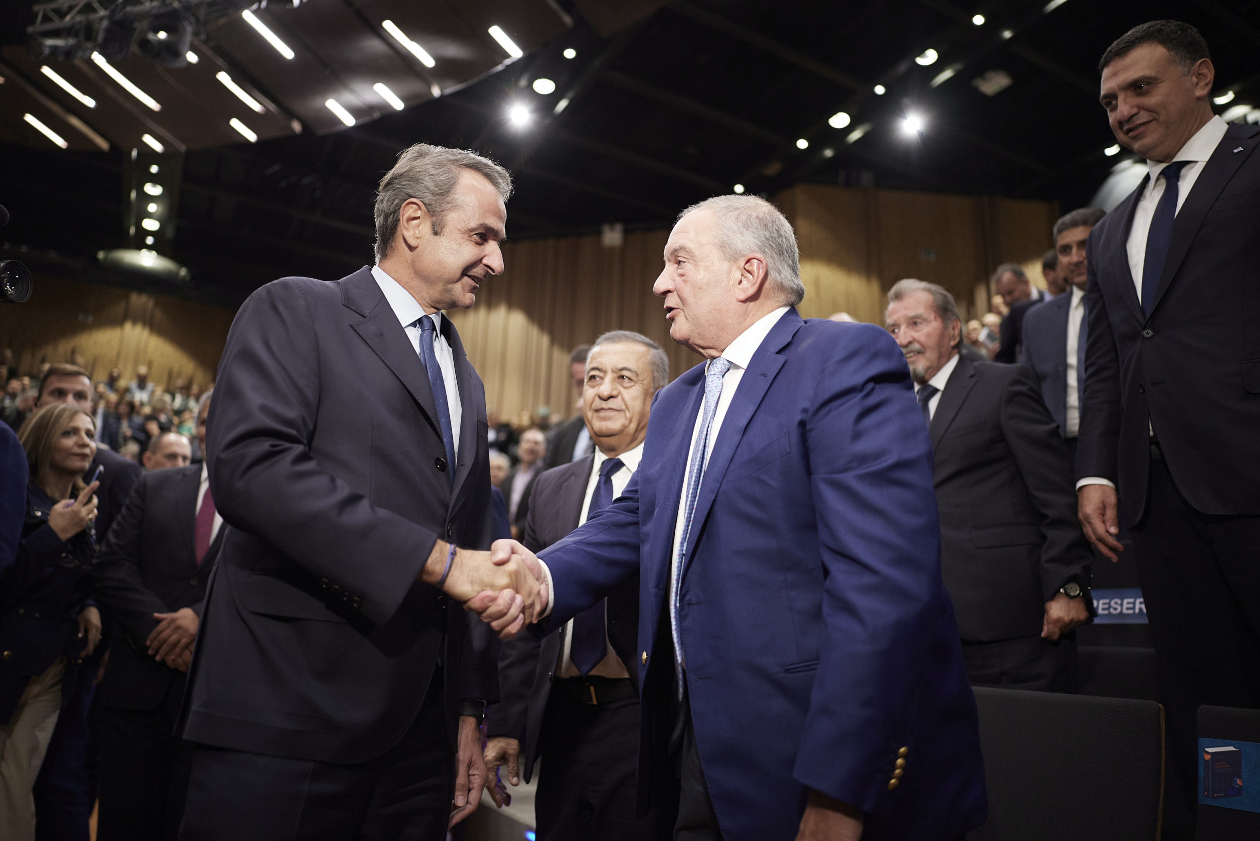 Μητσοτάκης - Καραμανλής στην παρουσίαση του βιβλίου Στυλιανίδη