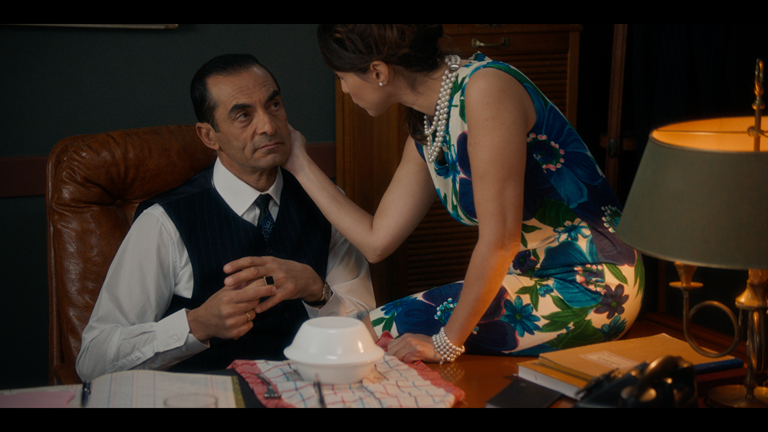 «Porto Leone – Στη γειτονιά με τα κόκκινα φανάρια»: O Γιάμαρης εισβάλλει στο σπίτι της Άντζελας απαιτώντας να μάθει τη σχέση της με τον Στράτο