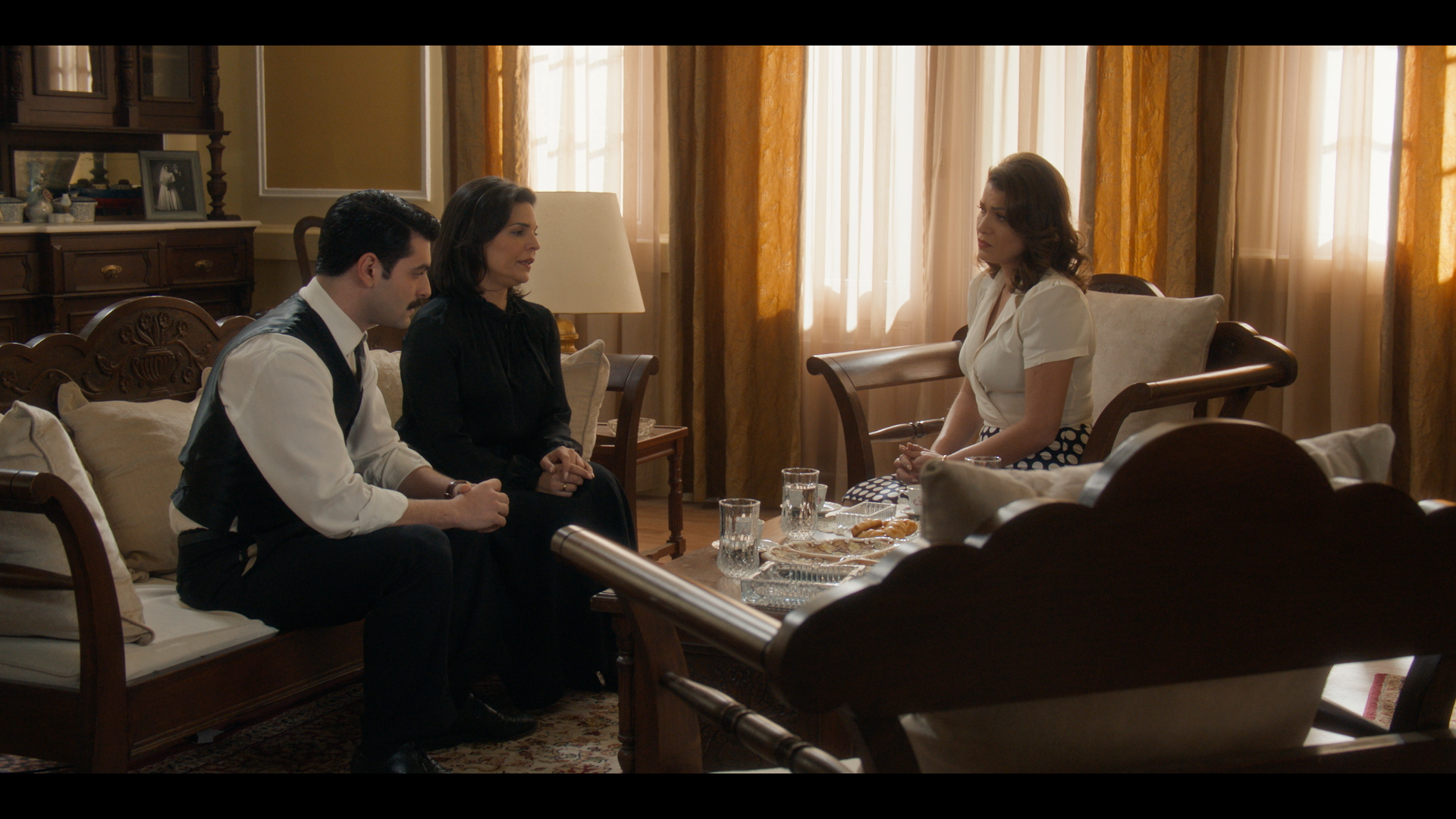 Porto Leone: Στη γειτονιά με τα κόκκινα φανάρια – Το σχέδιο της Αλεξάνδρας για εκδίκηση, απόψε στις 22:30 στον Alpha