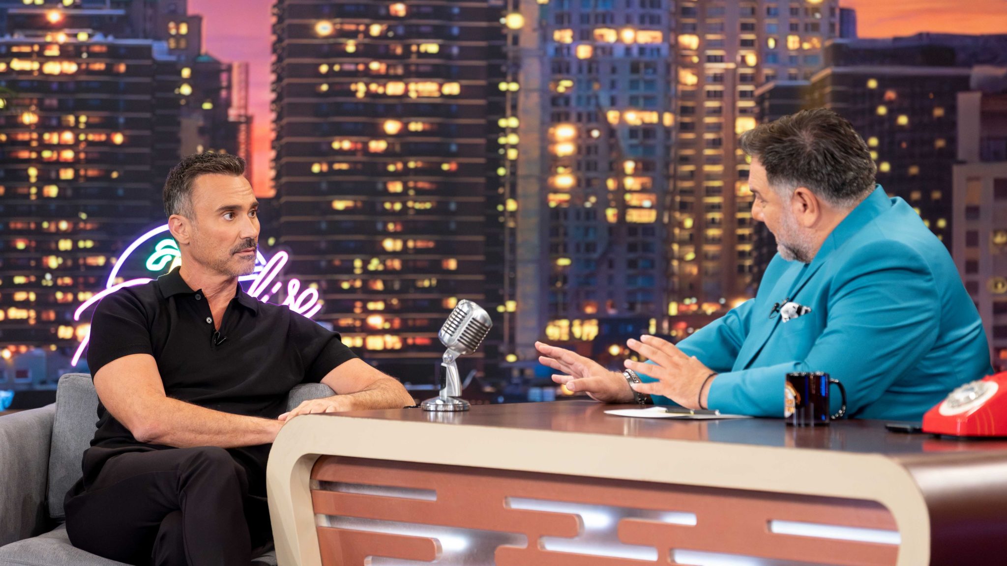 Γιώργος Καπουτζίδης στο The 2Night Show