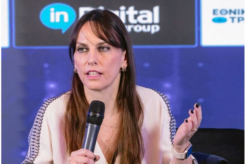 Συνέδριο «Cyber Greece 2025» – Χαραλαμπογιάννη: «Το κρίσιμο είναι πώς θα αυξηθεί η παραγωγικότητα – Η Τεχνητή Νοημοσύνη έρχεται να βοηθήσει τις αποφάσεις μας»