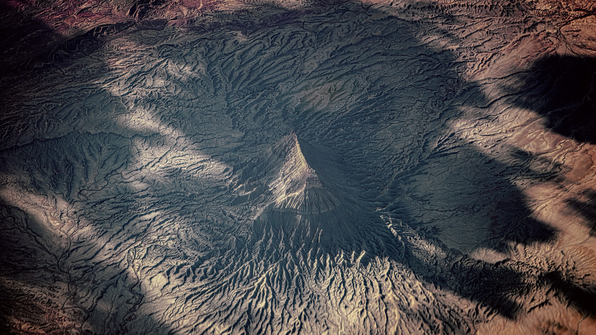 Επιστήμονες έφτασαν κοντά στο κέντρο της Γης – πώς πραγματοποιήθηκε η βαθύτερη γεώτρηση για την μελέτη του μεγαλύτερου στρώματος του πλανήτη. Φωτογραφία: Freepik