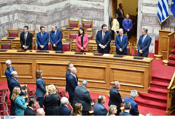 Αγιασμός στη Βουλή