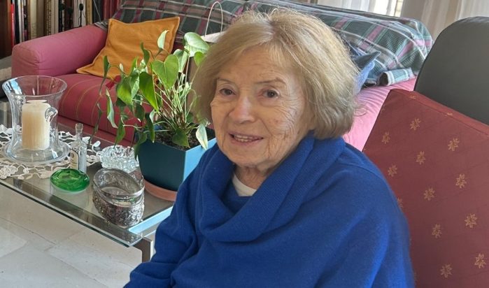 Άννα Κυριακού: Πέθανε η θρυλική «Μπεμπέκα» από τις «Τρεις Χάριτες»