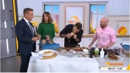 Κωνσταντίνος Αργυρός: Δοκίμασε σουβλάκι με κιμά καγκουρό