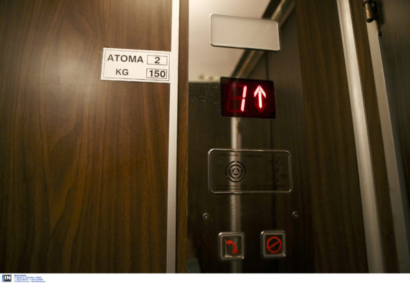 ασανσέρ ανελκυστήρας