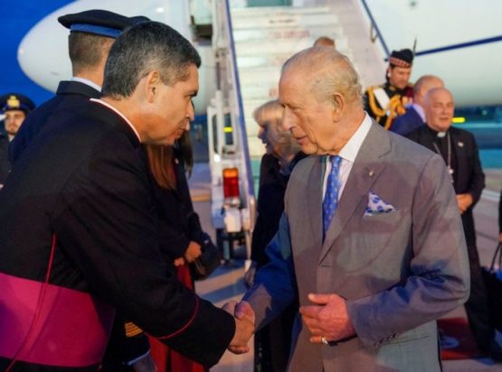 Κάρολος Καμίλα Βατικανό