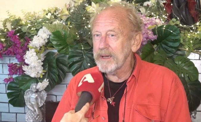 Δημήτρης Πετρόπουλος