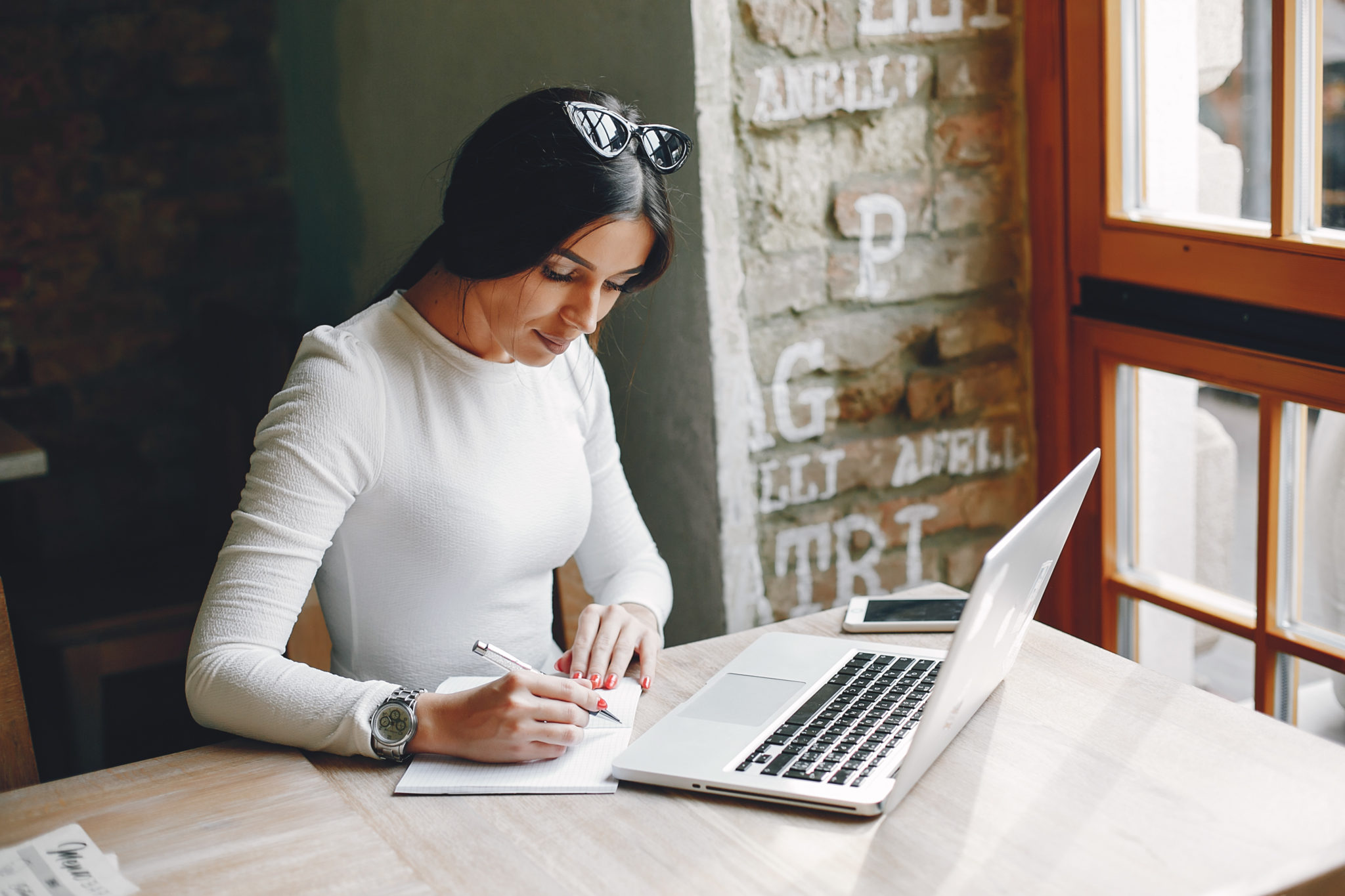 Πρόσβαλε τη δουλειά που κάνει η σύντροφός του αλλά περιμένει από εκείνη να ζητήσει συγγνώμη – “με έβρισε εγώ ένα αστείο έκανα” . Φωτογραφία: Freepik