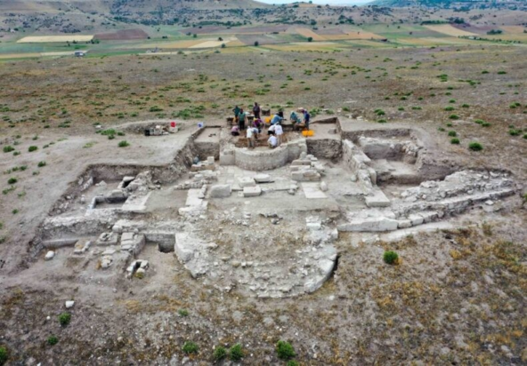 Τα Λύστρα ιδρύθηκαν ως ρωμαϊκή αποικία από τον αυτοκράτορα Αύγουστο και έγιναν ένα απ΄τα πρώτα κέντρα του Χριστιανισμού. Φωτογραφία: İHA